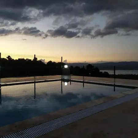 Hotel Naturel Stone Villalari